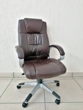 Кресло Barneo K-6 для руководителя (коричневая экокожа) в Глазове - glazov.ok-mebel.com | фото 1